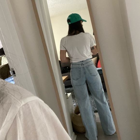 H&M Wide Leg High Waist Jeans - Picture 2 of 4